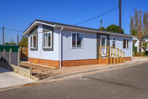 2 bedroom detached bungalow for sale, Mill Farm, Bulkigton, CV12