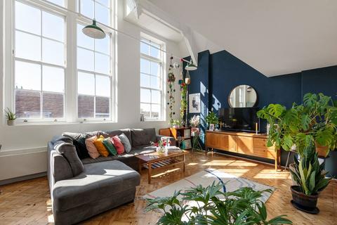 Flat 39, Schoolhouse Yard Bloomfield Road, London, SE18 7JD