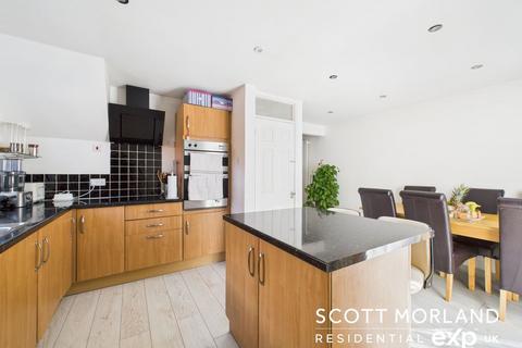 7 Hastings Close, Basingstoke, RG23 8ES