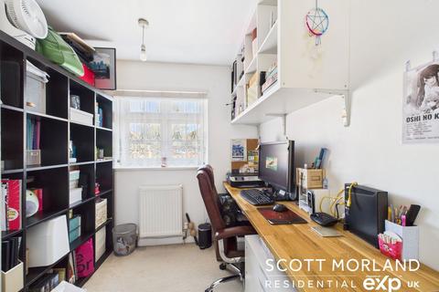 7 Hastings Close, Basingstoke, RG23 8ES