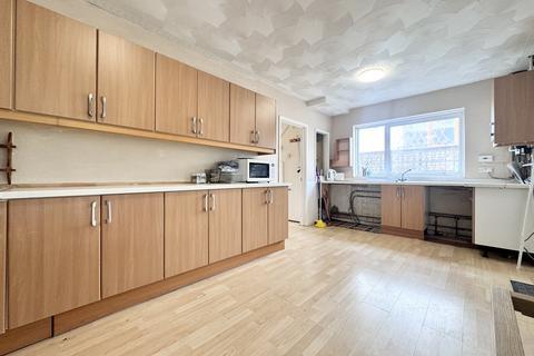 6 The Crescent, Aberdare, CF44 8TN