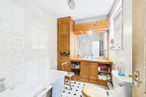 14 Mount Pleasant, Stroud, GL5 1NA
