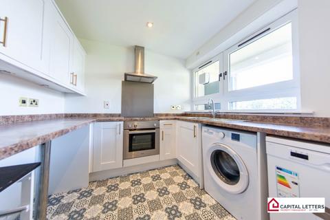2 bedroom flat to rent - Mastrick Road , Aberdeen AB16