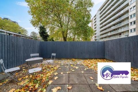 1 bedroom in a flat share to rent, London NW1