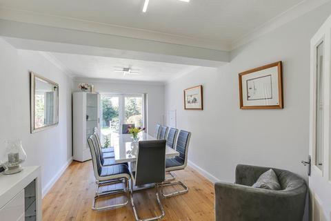 15 Shaw Crescent, South Croydon, CR2 9JB