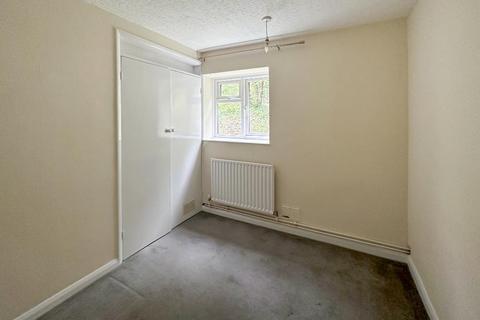 2 bedroom flat for sale, Succombs Hill, Warlingham, Surrey, CR6 9JG