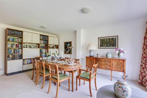 73 Leas Road, Warlingham, CR6 9LP