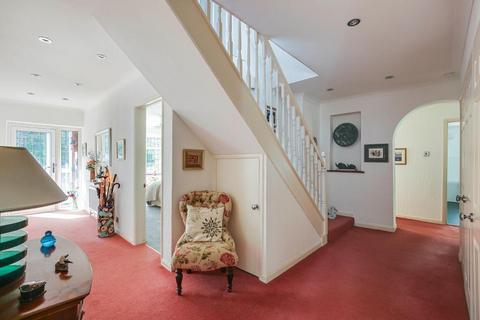 73 Leas Road, Warlingham, CR6 9LP