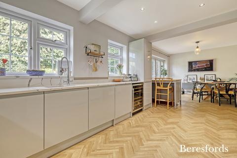 12 The Terlings, Brentwood, CM14 4NG