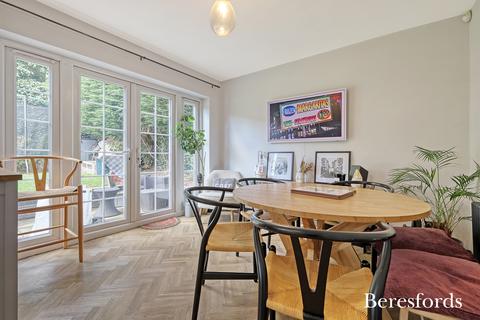 12 The Terlings, Brentwood, CM14 4NG