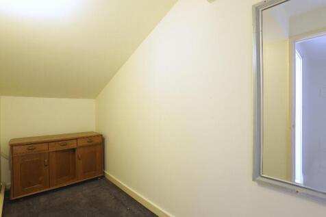 85138 house birch grove london greater london e11