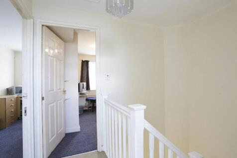 85138 house birch grove london greater london e11