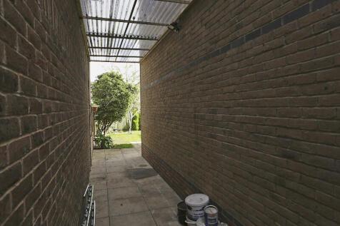 85138 house birch grove london greater london e11