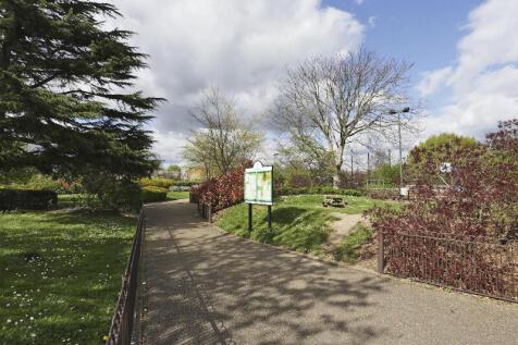 85138 house birch grove london greater london e11