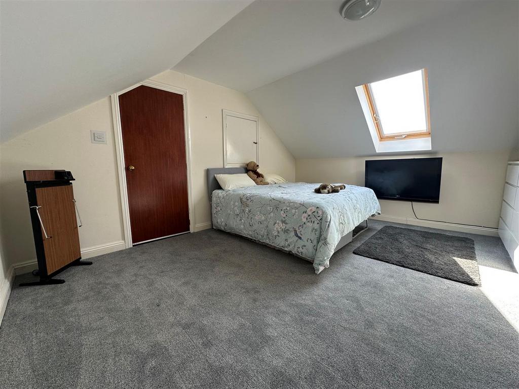 Bedroom 5/Loft Room