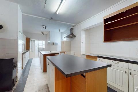 6 bedroom house of multiple occupation for sale, Waterloo Road, Mablethorpe LN12