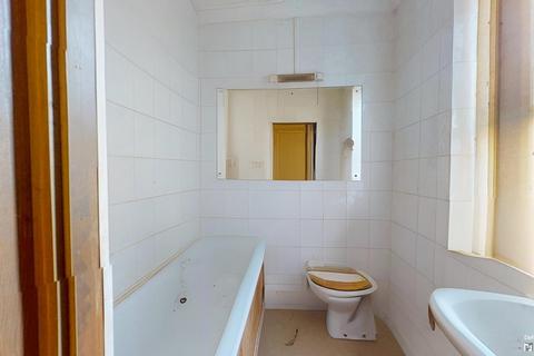 6 bedroom house of multiple occupation for sale, Waterloo Road, Mablethorpe LN12