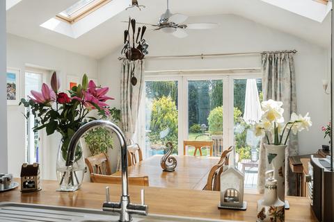 59 Lyme Road, Crewkerne, TA18 8HF