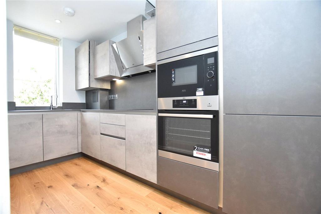 Apartment in London - View 2