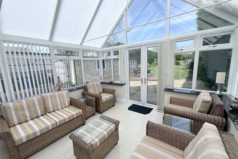 38 Blackbrook Drive, Sheffield, S10 4LS