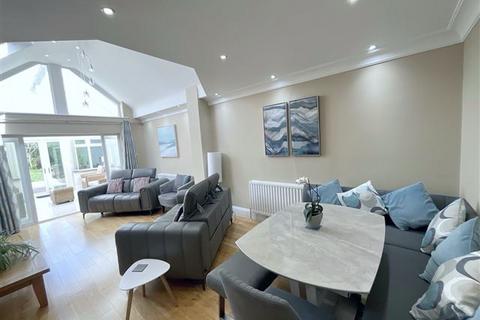 38 Blackbrook Drive, Sheffield, S10 4LS