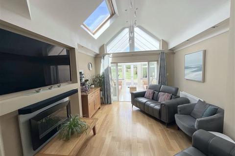 38 Blackbrook Drive, Sheffield, S10 4LS