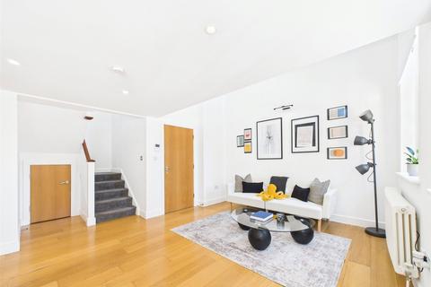 1 bedroom apartment for sale, Tottenham Road, London