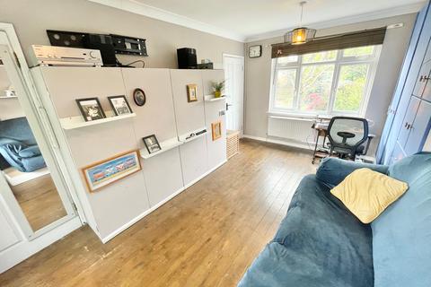 31 Beaumont Place, Lancaster, LA1 2EY