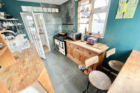 31 Beaumont Place, Lancaster, LA1 2EY