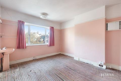 87 Avenue Road, Torquay, TQ2 5LH