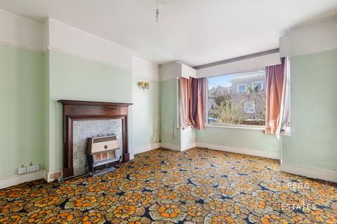 87 Avenue Road, Torquay, TQ2 5LH
