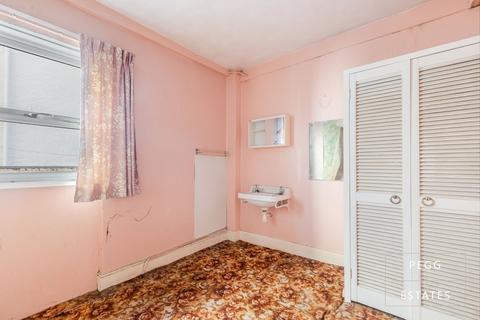 87 Avenue Road, Torquay, TQ2 5LH