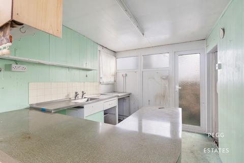 87 Avenue Road, Torquay, TQ2 5LH