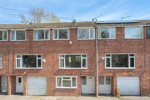 Brackenwood Close, Leeds