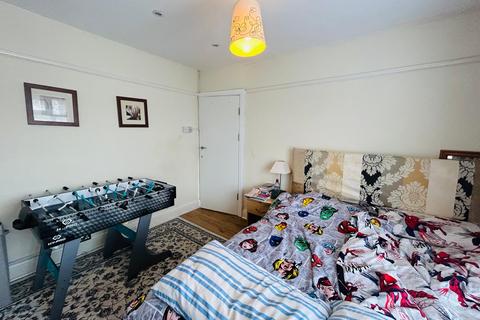 1 bedroom in a house share to rent, Eastcote Avenue, Greenford, Greater London