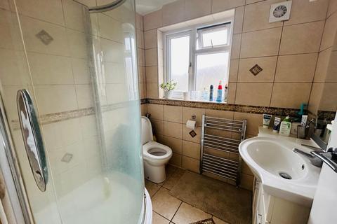 1 bedroom in a house share to rent, Eastcote Avenue, Greenford, Greater London