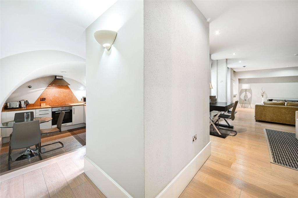 Apartment in London - View 5