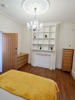 8 bedroom house share to rent, Higham Road, Rushden