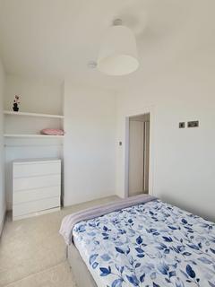 8 bedroom house share to rent, Higham Road, Rushden