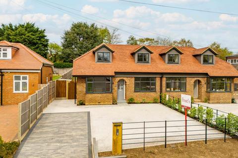 4 bedroom semi-detached house for sale, Grove Road, Hertfordshire AL5