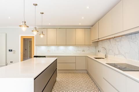 4 bedroom semi-detached house for sale, Grove Road, Hertfordshire AL5