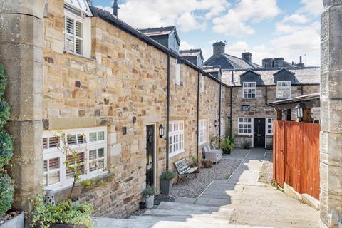2 bedroom end of terrace house to rent, Castle Mews, Bishop Auckland DL13