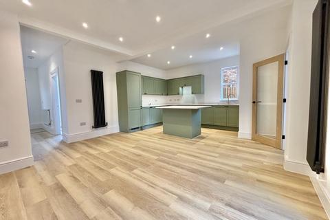 4 bedroom semi-detached house for sale, Burford Road, Worcestershire WR11