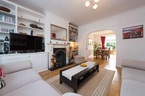 4 bedroom house to rent, Marina Avenue, Surrey KT3