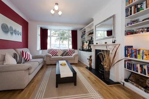 4 bedroom house to rent, Marina Avenue, Surrey KT3