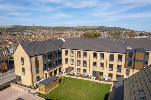 1 bedroom apartment for sale, Arras Close, Kent CT19