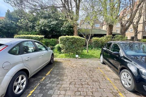 2 bedroom apartment for sale, Earls Avenue, Kent CT20