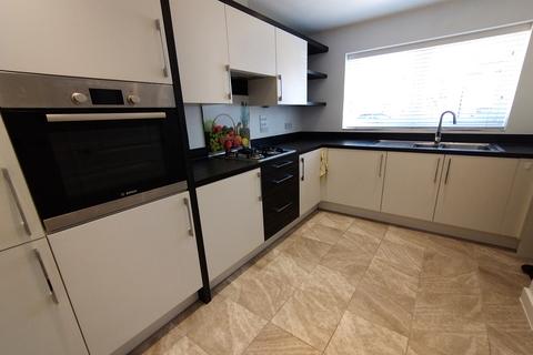 2 bedroom semi-detached house to rent, Trinity Drive, Kent CT19