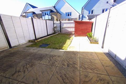 2 bedroom semi-detached house to rent, Trinity Drive, Kent CT19