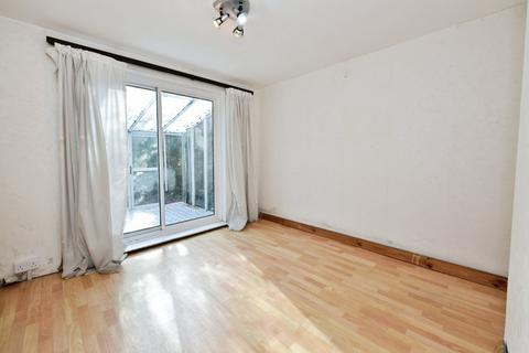 242 Halifax Road, Sheffield, S6 1AA